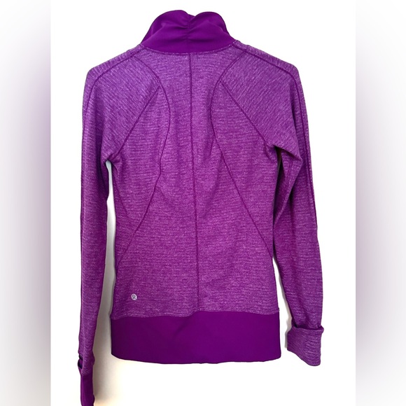 Lululemon Woman’s Runderful Jacket/Top, Size 4 - Picture 7 of 10
